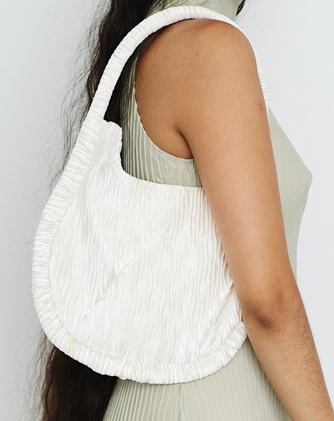 Nin Studio Pleated Handbag in Pearl