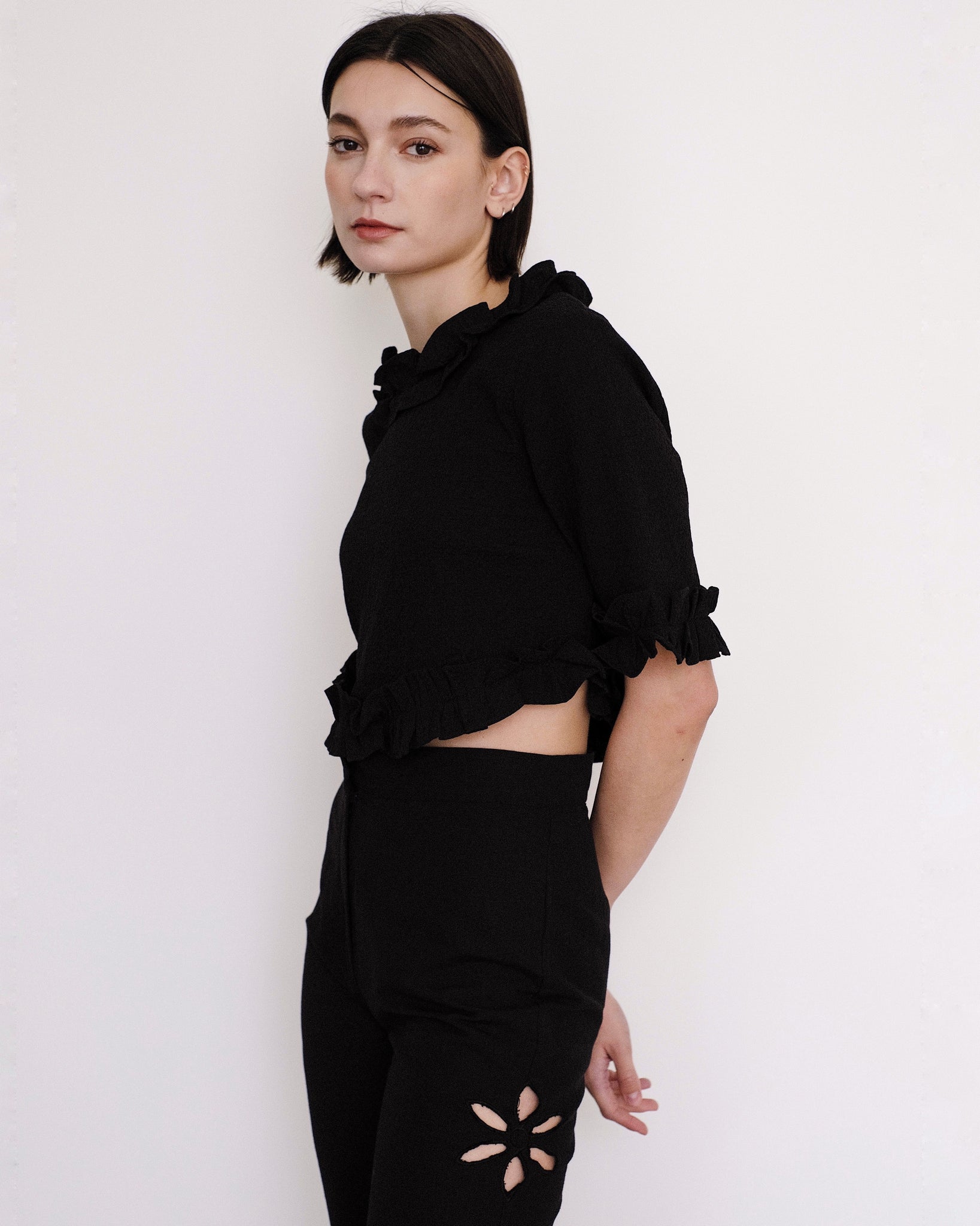 Toit Voilant Audrey Crop Top in Black