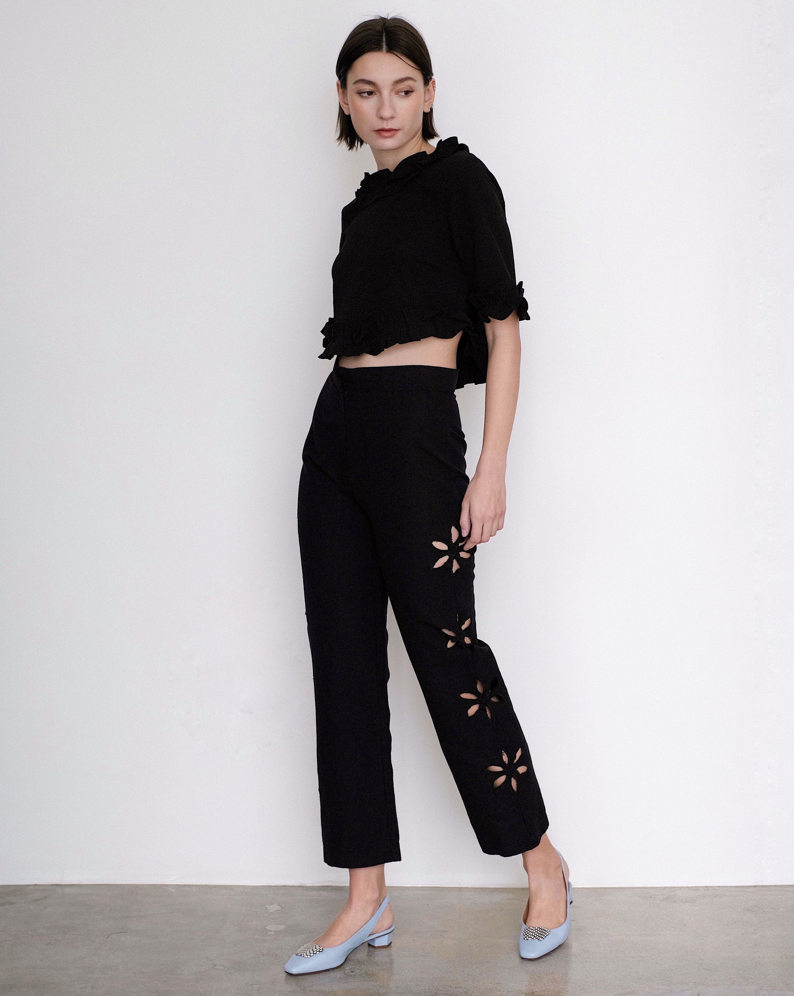 Toit Voilant Audrey Crop Top in Black