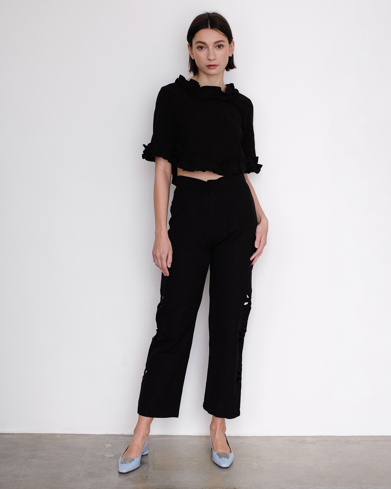 Toit Voilant Audrey Crop Top in Black